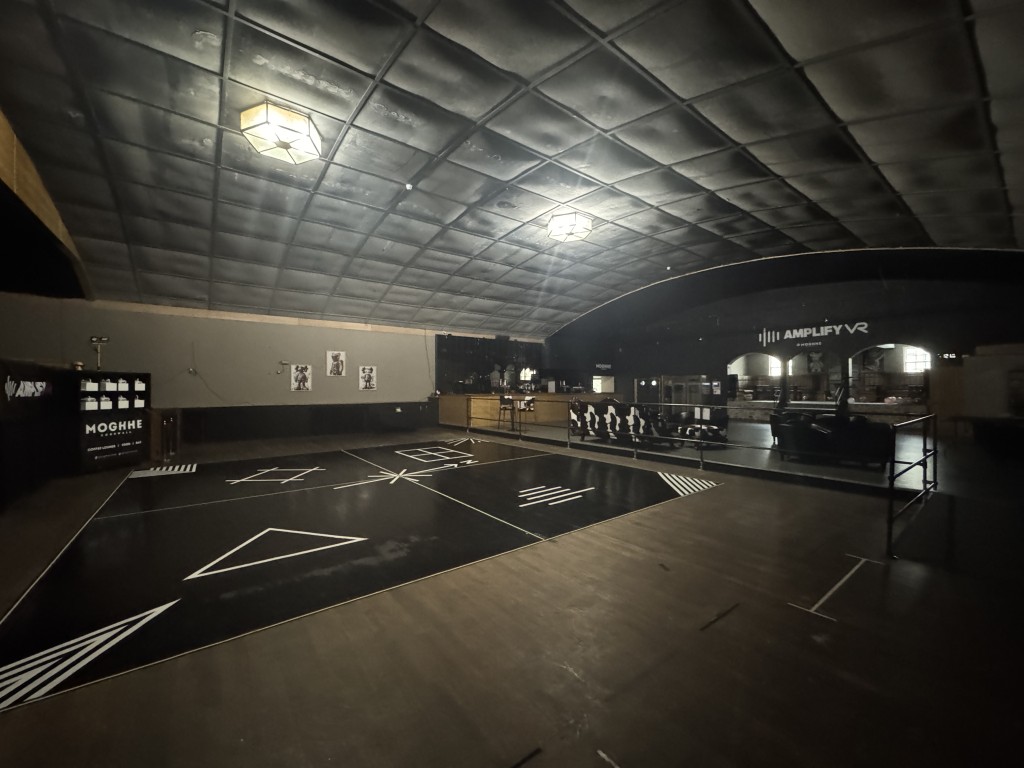 Lot: 67 - SUBSTANTIAL TOWN CENTRE COMMERCIAL PROPERTY WITH POTENTIAL - Former nightclub